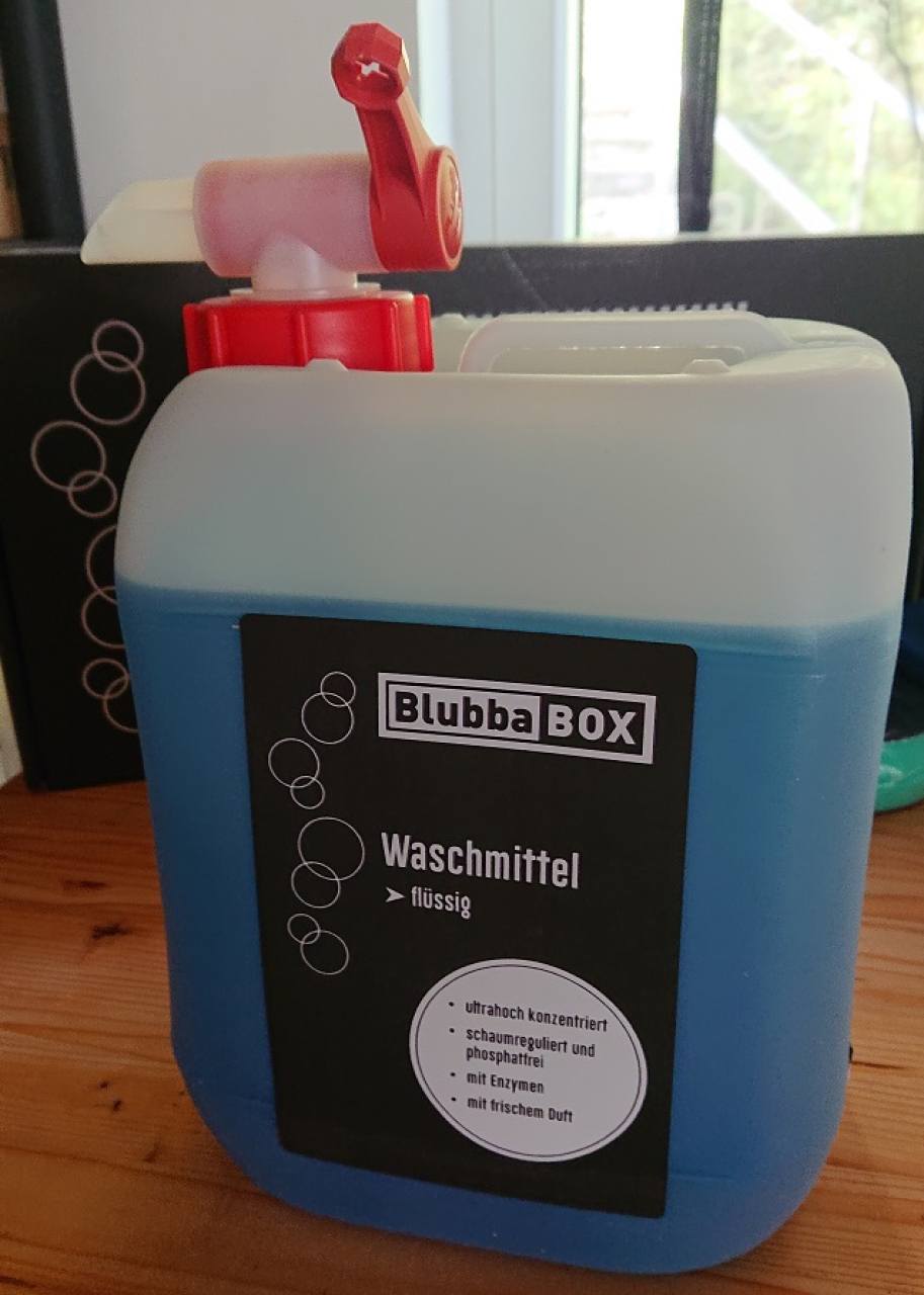Preview: BlubbaBOX Microfaserwaschmittel flüssig 5L Kanister mit Abfüllhahn