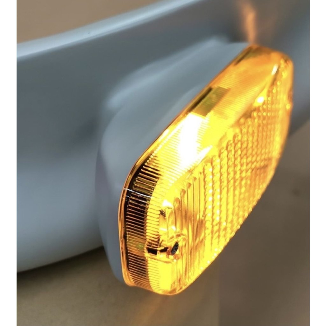 Spoilerlippe Solarguard mit verbauten Talmu Leuchten - Medium Stoßstange - Next Gen